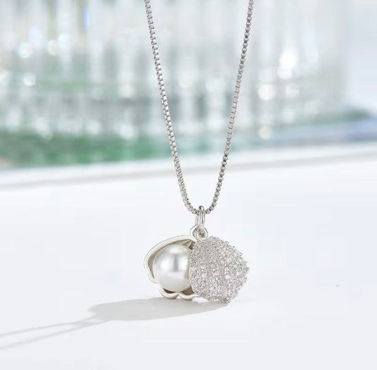 925 Sterling Silver Korean Fashion Shell Pearl Necklace Clavicle Chain with Joker Temperament