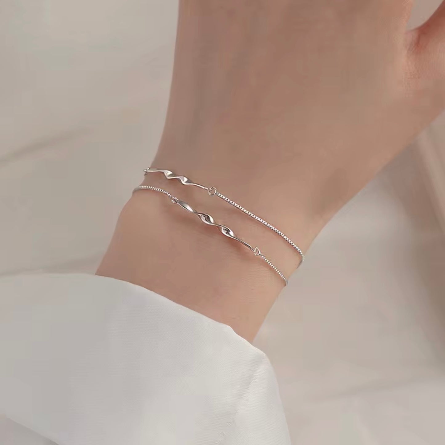 Beautiful Silver Double Layerl Simple Personality Sweet Bracelet Women